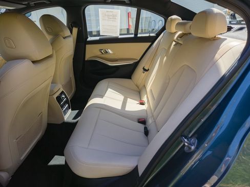 Used 2021 BMW 330i Sedan w/ Convenience Package image 21