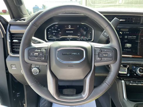 Used 2025 GMC Sierra 3500 Denali Ultimate AWD/4WD image 19