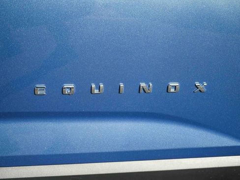 New 2026 Chevrolet Equinox LT w/ Convenience Package II FWD image 8