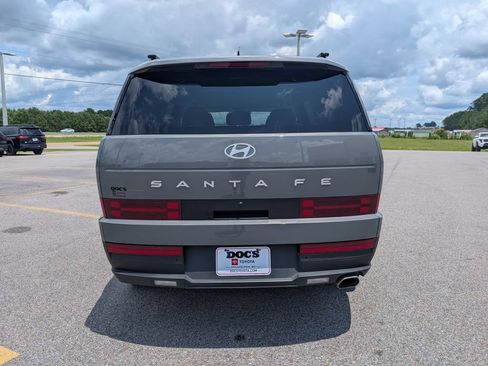 Used 2025 Hyundai Santa Fe SEL FWD image 4