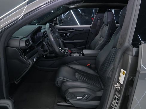 Used 2022 Lamborghini Urus AWD/4WD image 18
