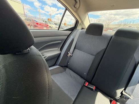 Used 2025 Nissan Versa SV image 34