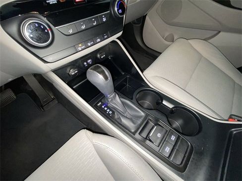 Used 2021 Hyundai Tucson SE w/ Cargo Package image 19