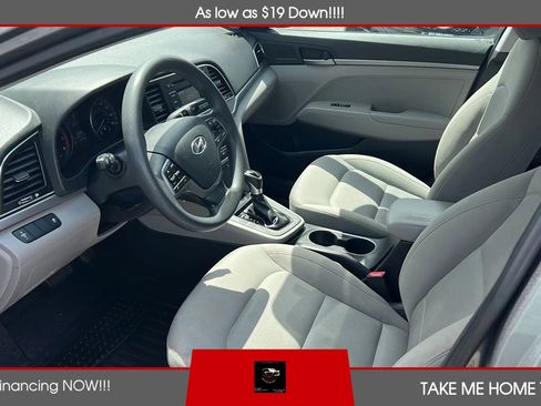 Used 2018 Hyundai Elantra SE FWD image 12