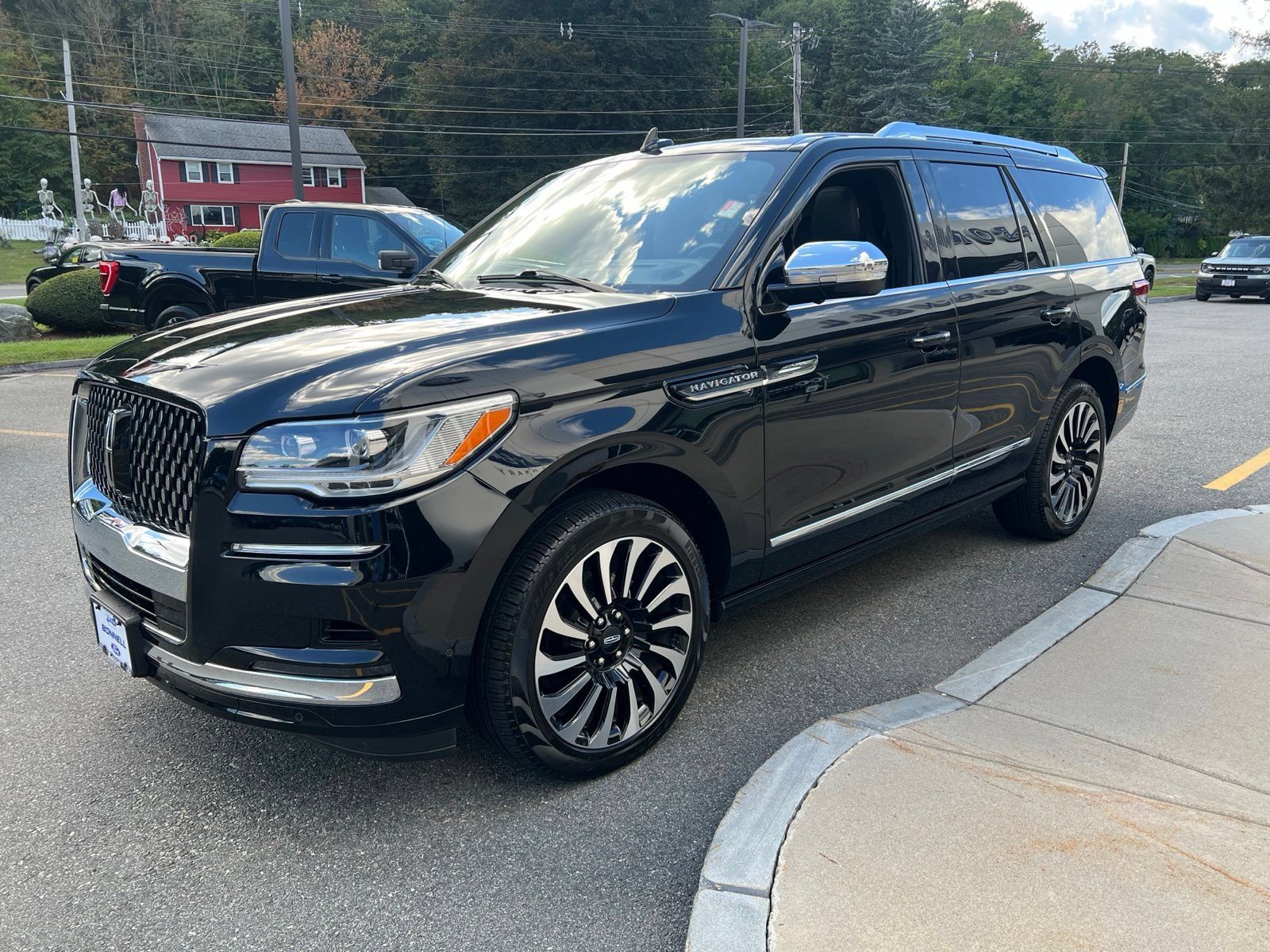 Used 2023 Lincoln Navigator Black Label AWD/4WD image 3