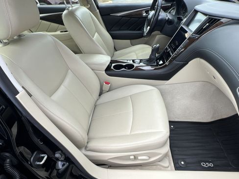 Used 2018 INFINITI Q50 Luxe w/ Essential Package (3.0T Luxe) AWD/4WD image 24