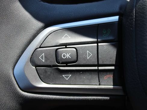 Used 2023 Jeep Compass Latitude AWD/4WD image 15