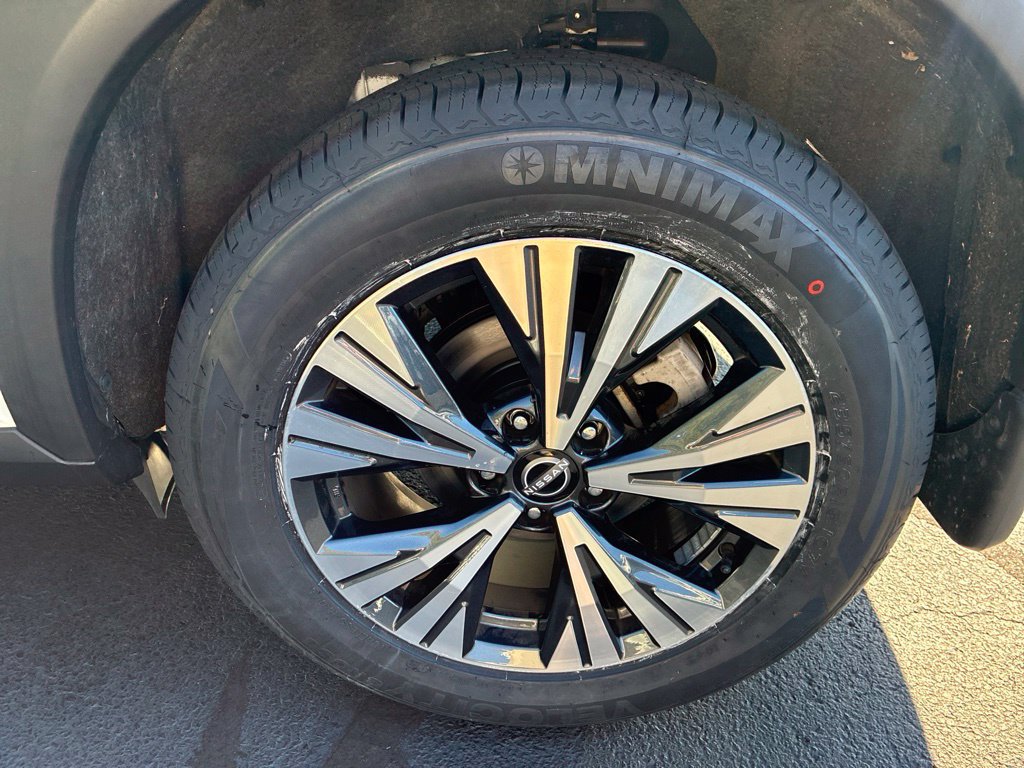 Certified 2023 Nissan Rogue SV w/ SV Premium B Package AWD/4WD image 11