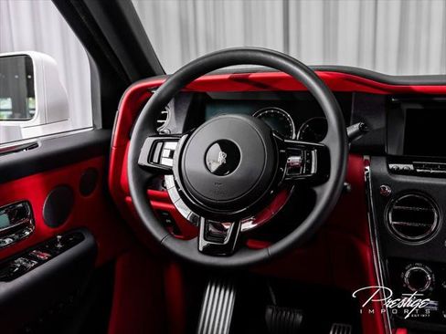Used 2022 Rolls-Royce Cullinan AWD/4WD image 30