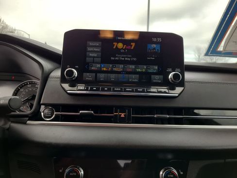 Used 2024 Mitsubishi Outlander SE image 24