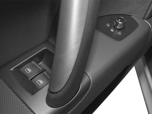 Used 2012 Audi TT RS AWD/4WD image 18