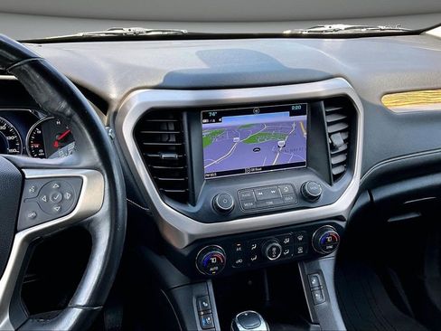 Used 2019 GMC Acadia Denali w/ Technology Package AWD/4WD image 9
