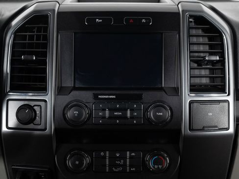 Used 2019 Ford F150 XLT image 33