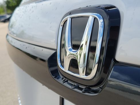 Used 2024 Honda Passport EX-L image 8