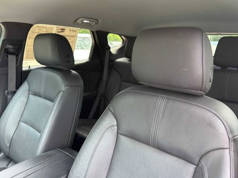 Used 2019 Chevrolet Blazer LT FWD image 9