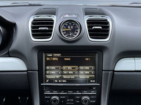 Certified 2016 Porsche Cayman GT4 w/ Sport Chrono Package image 26