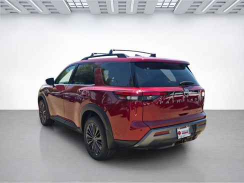 New 2026 Nissan Pathfinder SL w/ SL Premium Package AWD/4WD image 6