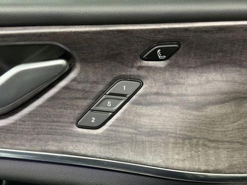 Used 2023 Jeep Grand Cherokee Overland w/ Luxury Tech Group IV image 44