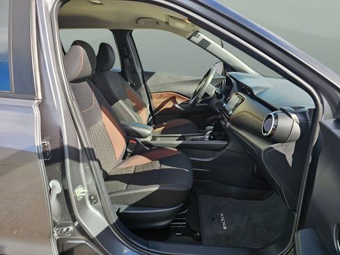 Used 2022 Nissan Kicks SR FWD image 10