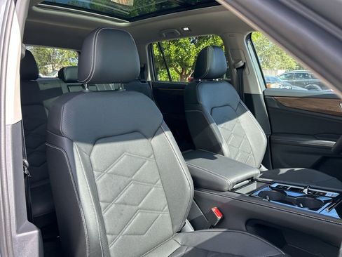 New 2026 Volkswagen Atlas SE image 44