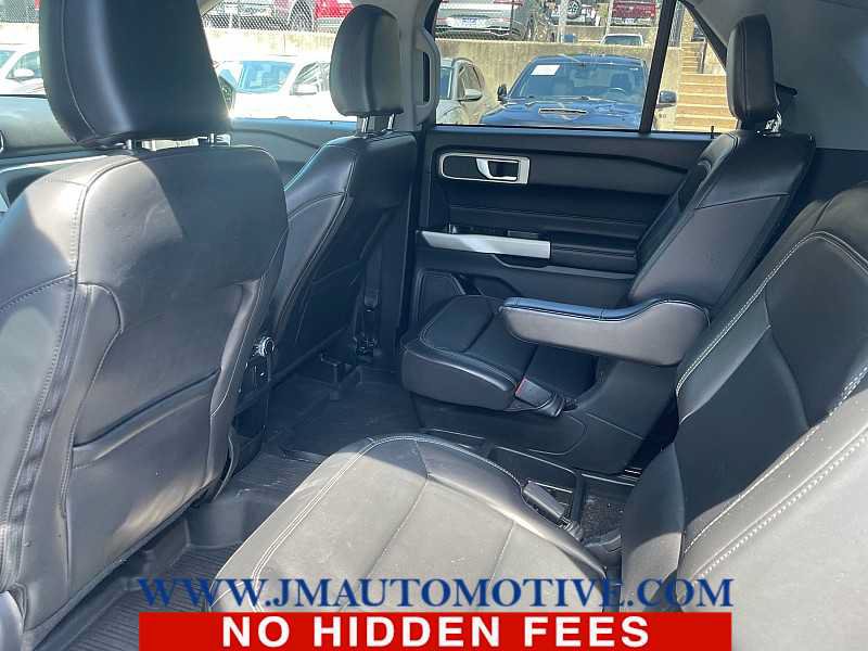 Used 2021 Ford Explorer XLT w/ Equipment Group 202A AWD/4WD image 3