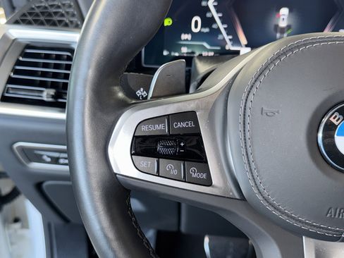 Used 2025 BMW X7 xDrive40i w/ M Sport Package image 23