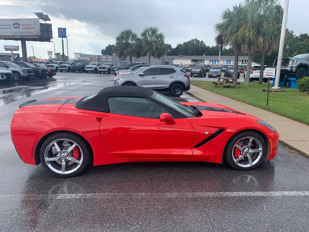 Used 2014 Chevrolet Corvette Stingray Convertible w/ 2LT Preferred Equipment Group RWD image 3
