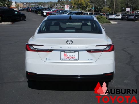 New 2026 Toyota Camry XLE image 4