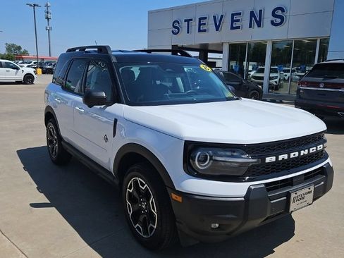 Used 2025 Ford Bronco Sport Outer Banks w/ Outer Banks Tech Package+ AWD/4WD image 7