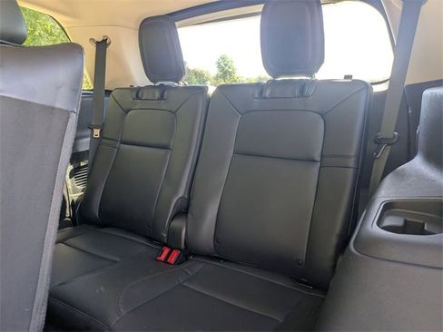 Used 2023 Lincoln Aviator 2WD image 25