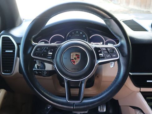 Used 2019 Porsche Cayenne S AWD/4WD image 18
