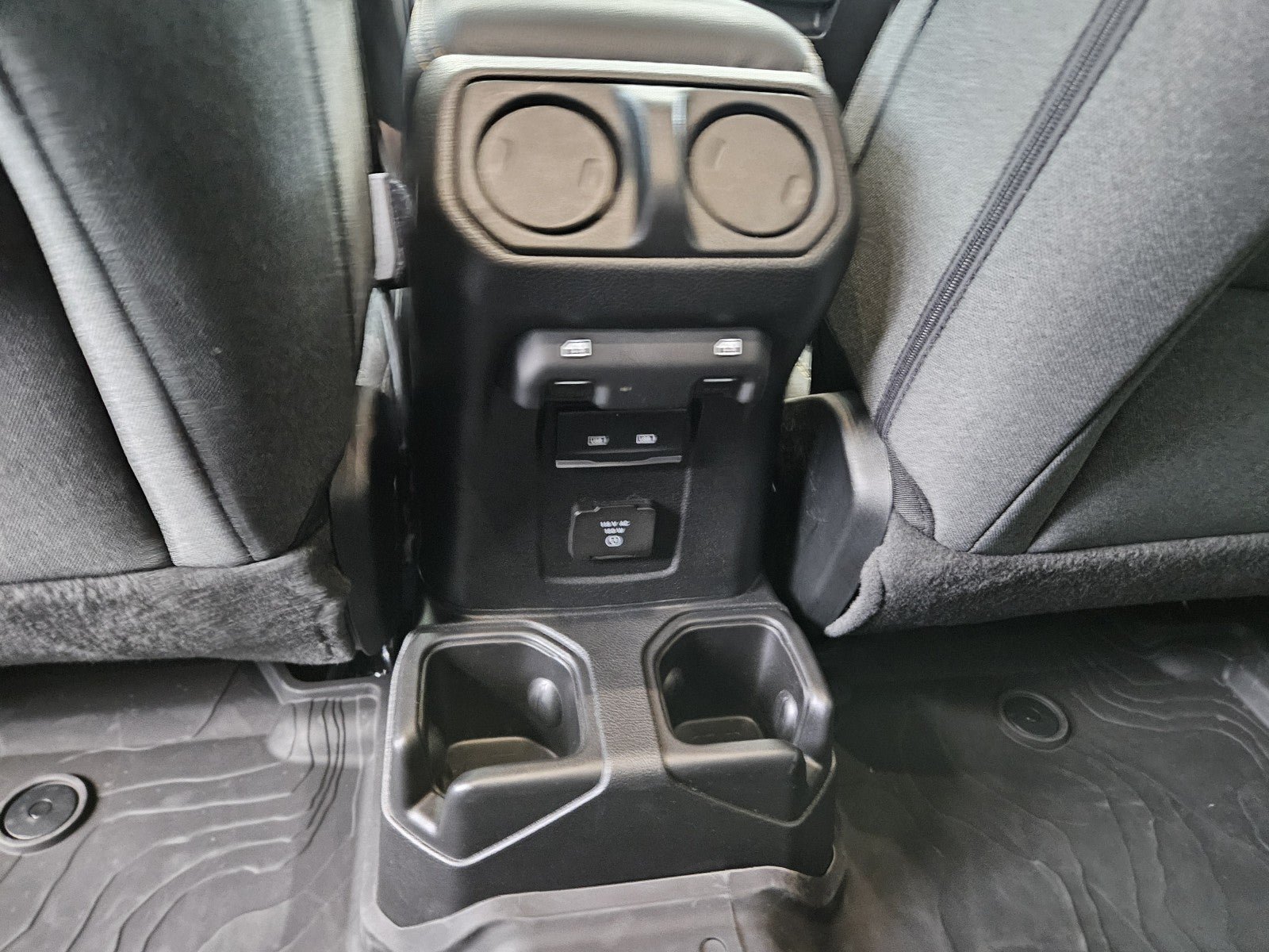 Used 2024 Jeep Wrangler Unlimited Sahara AWD/4WD image 20