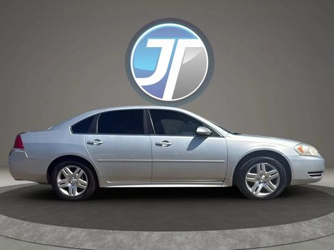 Used 2013 Chevrolet Impala LT w/ LT Sunroof Package FWD image 3