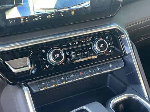 Used 2024 GMC Sierra 1500 Denali w/ Technology Package image 17