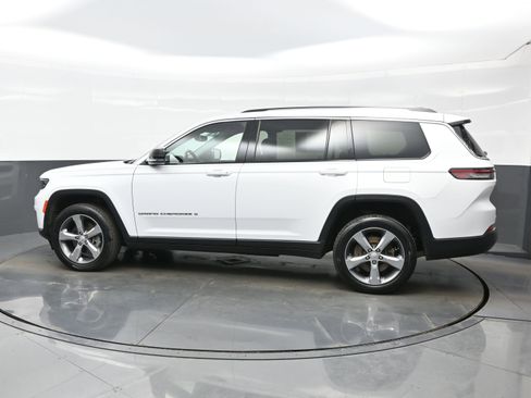 Used 2022 Jeep Grand Cherokee L Limited image 3