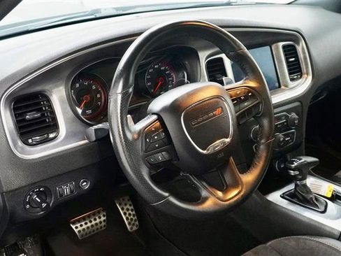 Used 2017 Dodge Charger R/T RWD image 11