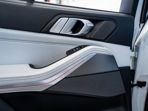 Used 2023 BMW X5 sDrive40i w/ Executive Package image 59