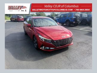 Used 2023 Hyundai Elantra Limited FWD video 1