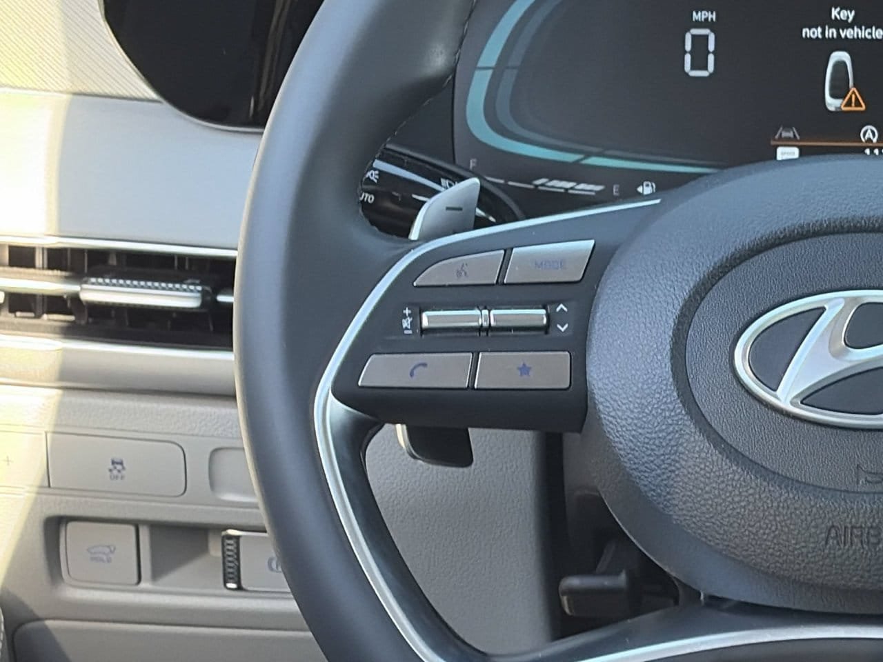 Certified 2025 Hyundai Palisade SEL FWD image 21