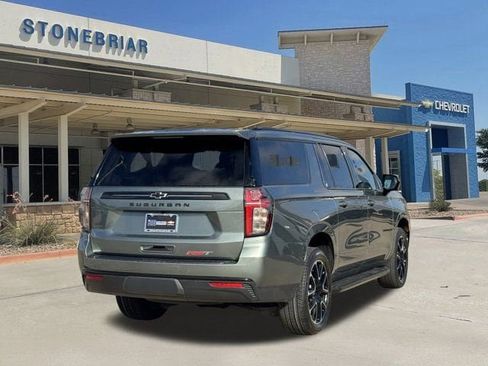 Used 2024 Chevrolet Suburban RST image 5