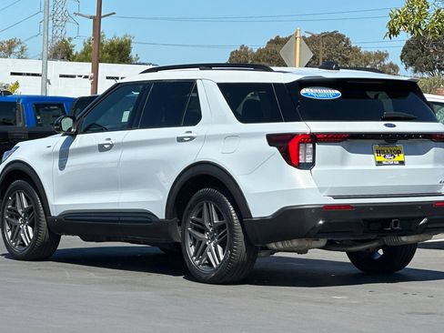 Certified 2026 Ford Explorer ST-Line w/ ST-Line Street Pack AWD/4WD image 9