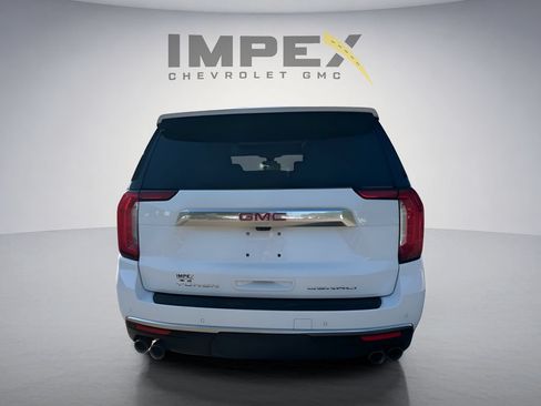 Used 2021 GMC Yukon Denali w/ Denali Premium Package AWD/4WD image 3