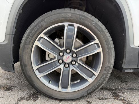 Used 2020 GMC Acadia SLT w/ Premium Package image 26