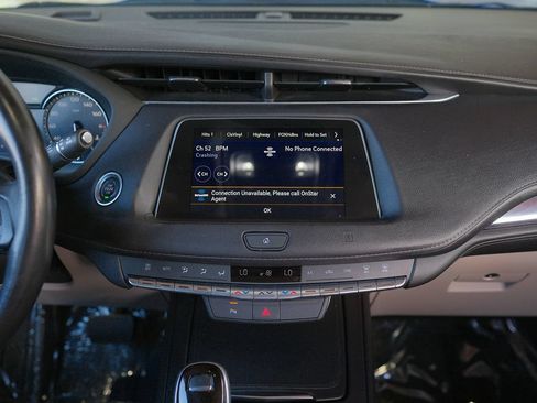 Used 2021 Cadillac XT4 Luxury FWD image 22