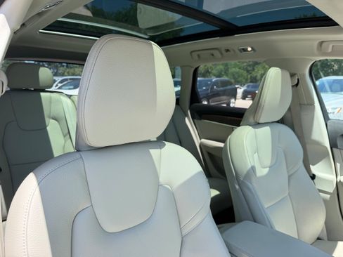 Used 2021 Volvo V90 T6 Cross Country w/ Advanced Package AWD/4WD image 10