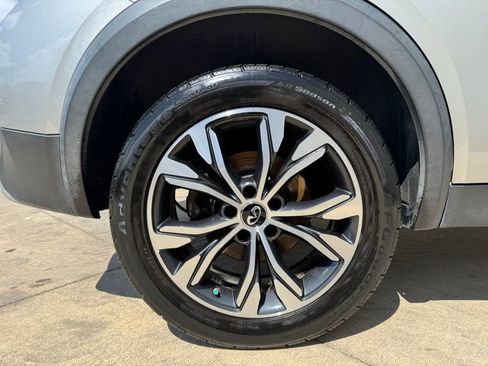 Used 2018 INFINITI QX30 Premium w/ Cargo Package image 7