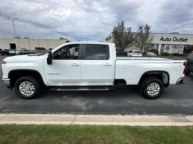 Certified 2025 Chevrolet Silverado 3500 LT w/ Safety Package AWD/4WD image 4