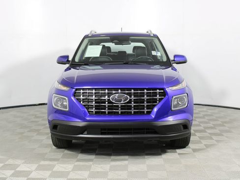 Used 2023 Hyundai Venue Limited FWD image 31