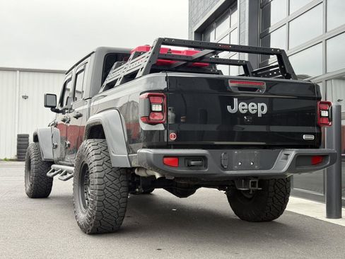 Used 2023 Jeep Gladiator Overland w/ Popular Equipment Package AWD/4WD image 3