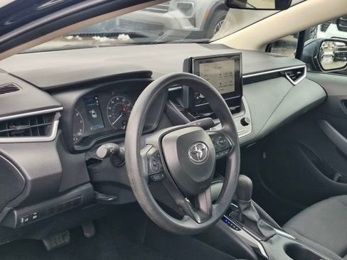Used 2024 Toyota Corolla LE image 2